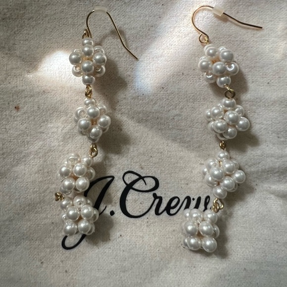J. Crew Jewelry - JCrew Pearl Statement Drip earrings